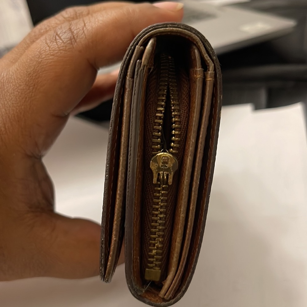 Louis Vuitton Monogram Snap Wallet - Picture 6 of 14